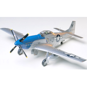 Tamiya 61040 1:48 P-51D Mustang fly model